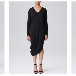 NWT Long Sleeve V-Neck Geneva Dress - Black